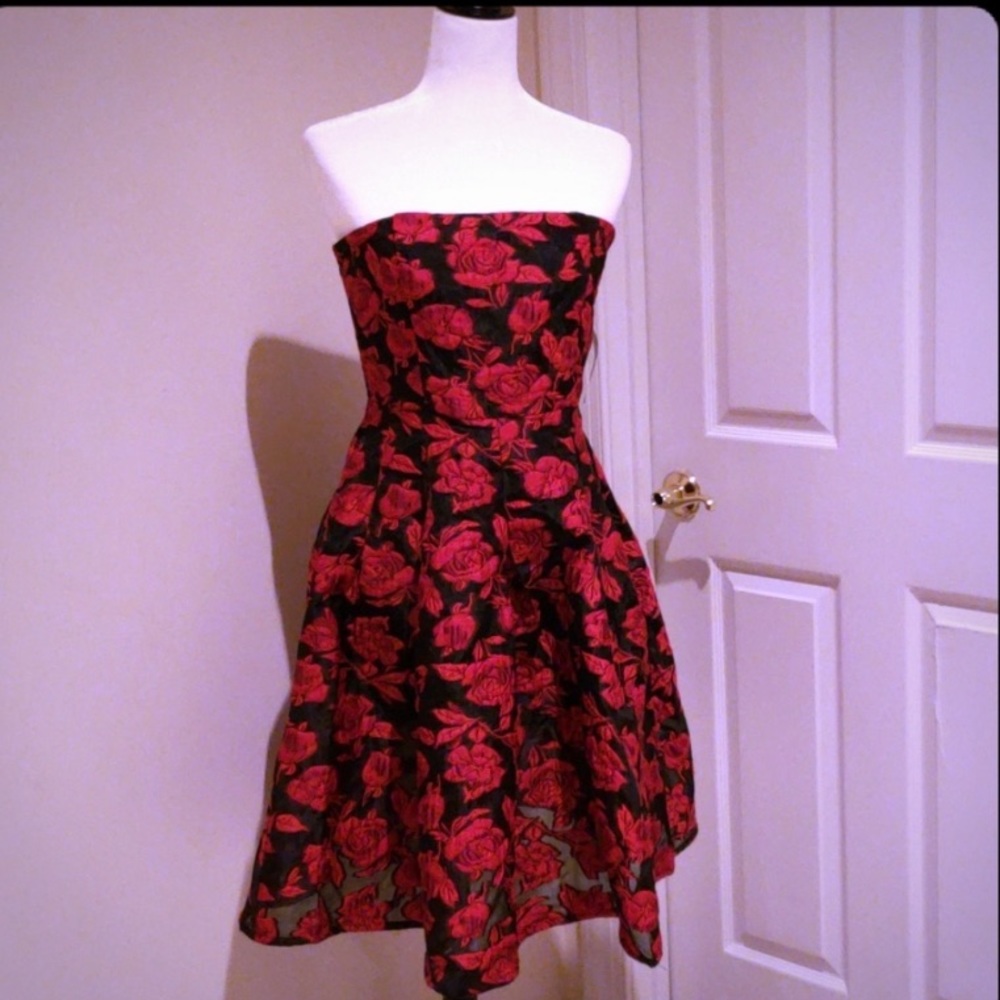 Black Rose strapless formal dress